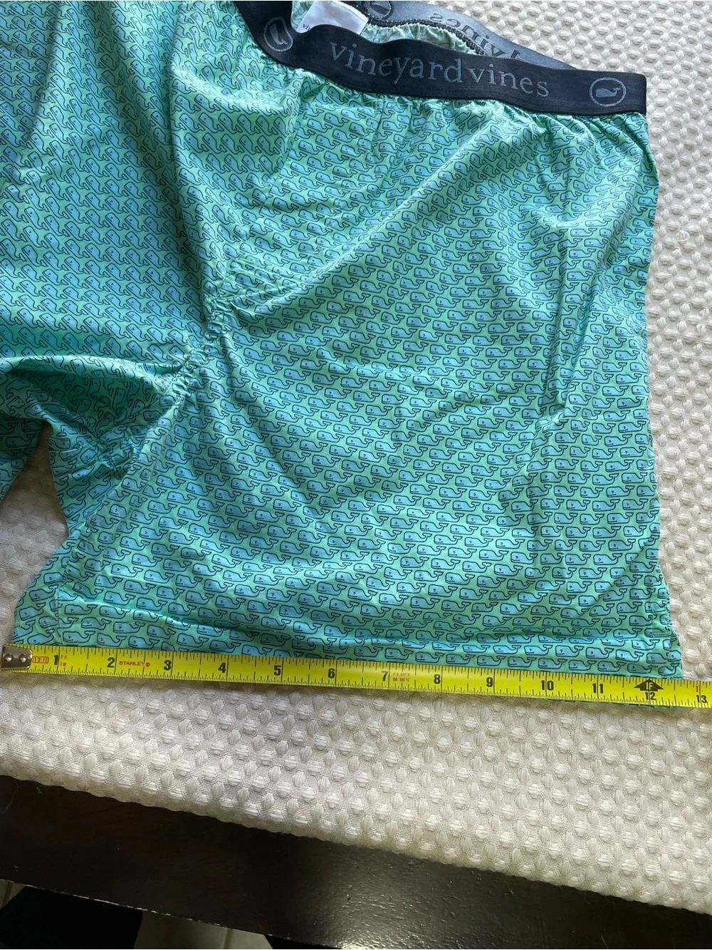 Vineyard Vines size excellent